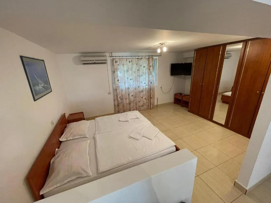 Bellevue Rooms Stara Baska Hotel