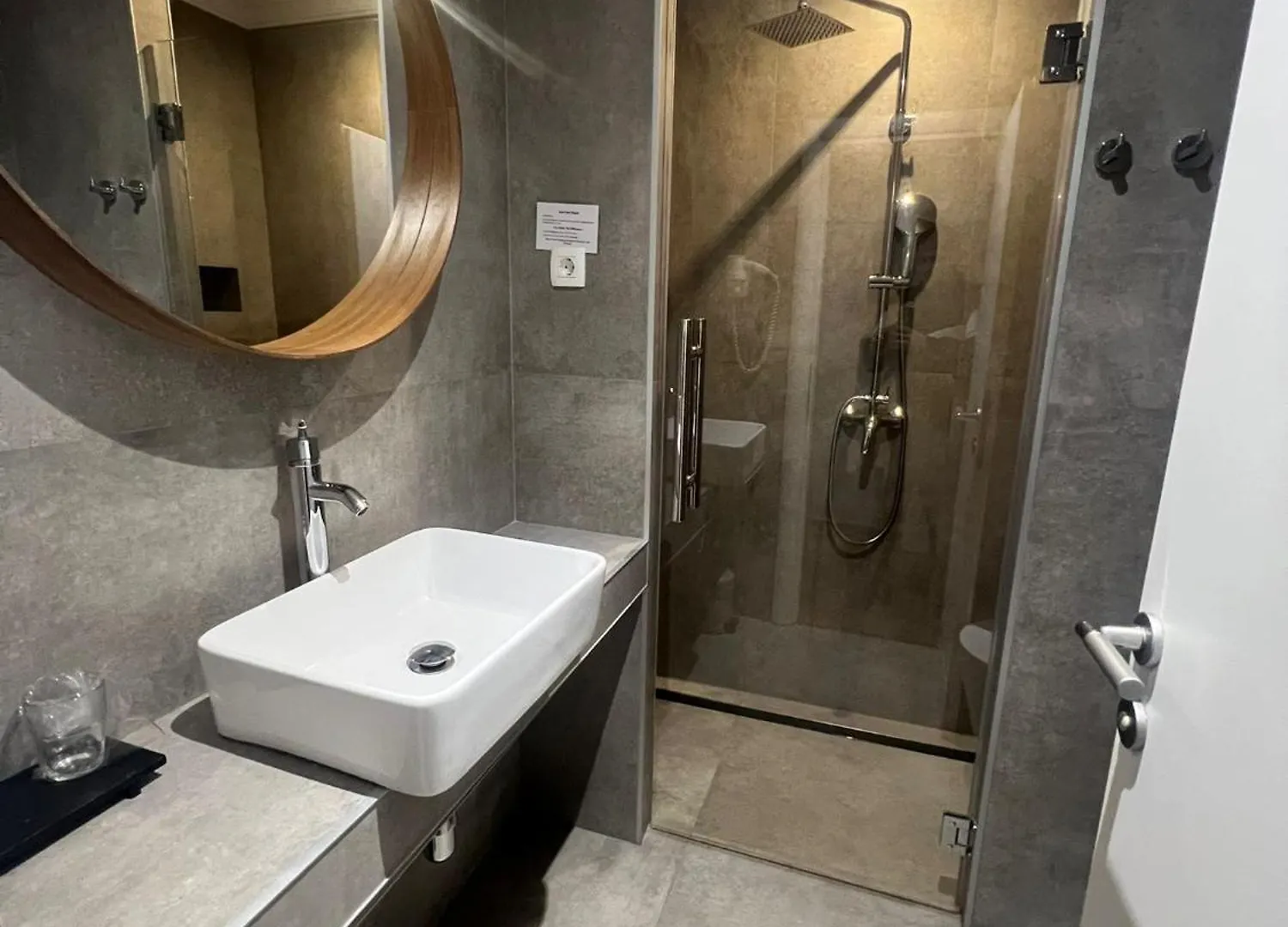 Bellevue Rooms Stara Baska 4*,